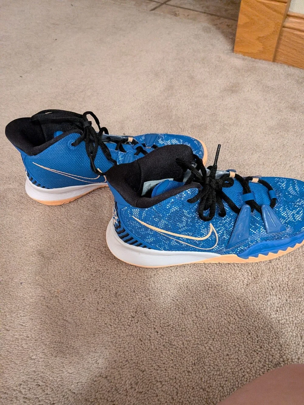 6 Y Nike‎ KYRIE